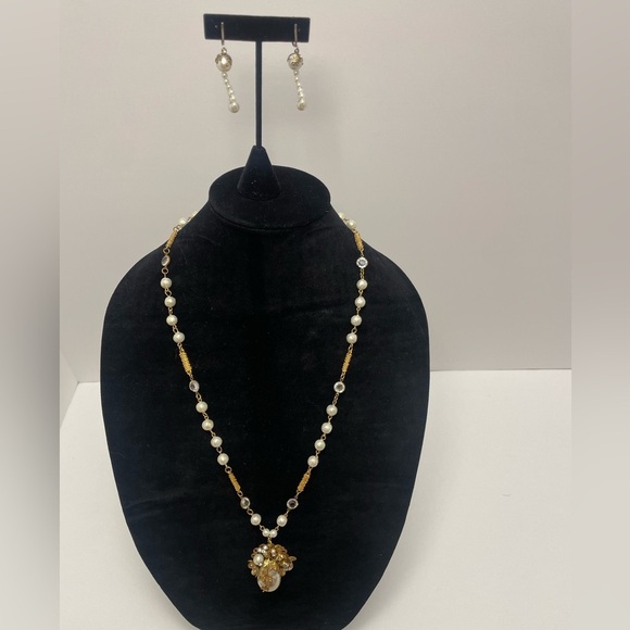 Victorian faux Pearl and gold necklace with drop earrings - Picture 3 of 5